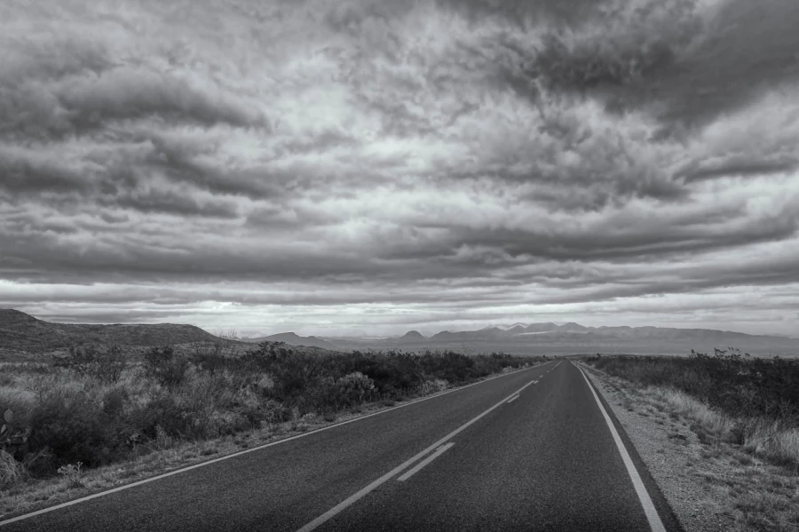 Landscape in black and white of Texas by Amar Guillen, photograp