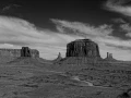 Paysage en noir et blanc de Monument Valley dans l'état de l'Ar