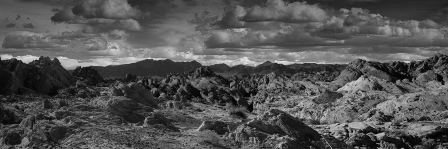 05 paysage de valley fire nevada en noir et blanc amar guillen photographe