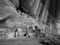 Photo du Canyon de Chelly dans l'Arizona en noir et blanc.