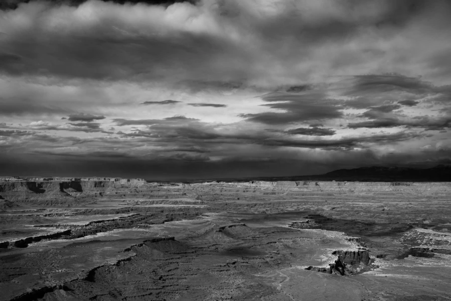 Paysage en noir et blanc de Island in the Sky dans les Canyonlan