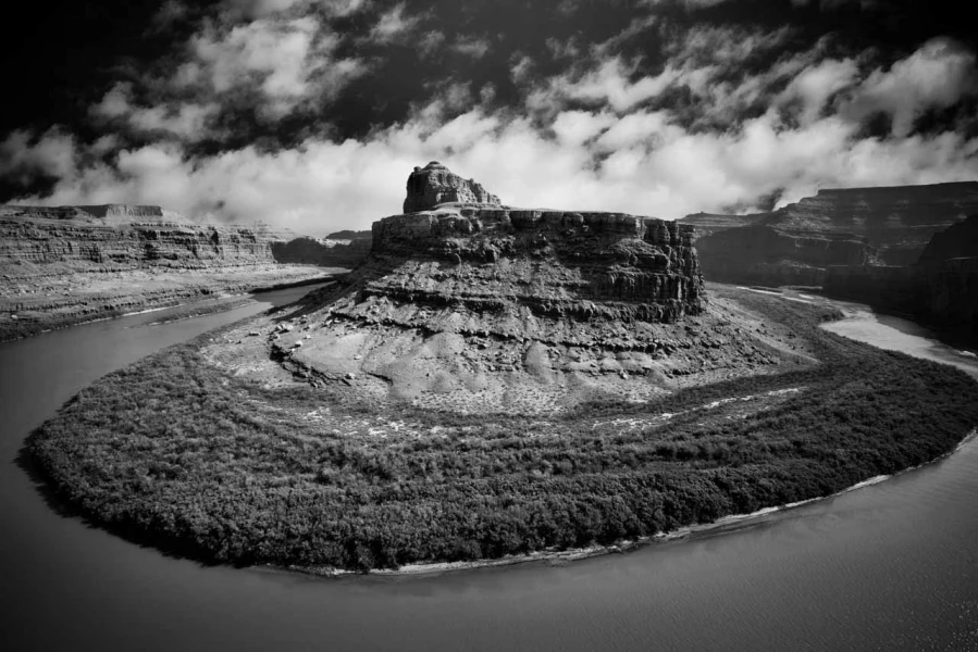 Landscape in black and white of Island in the Sky in the Canyonl