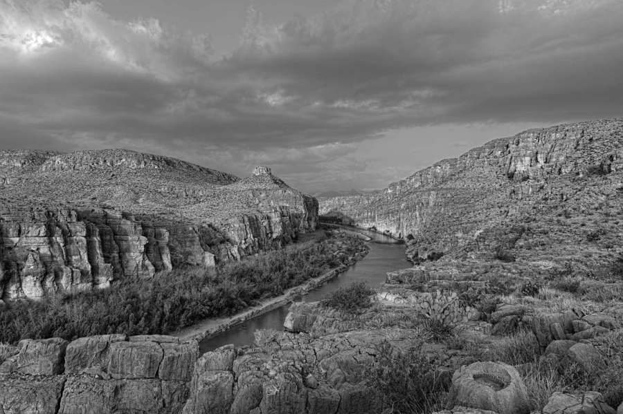 Paysage du parc national de Big Bend avec le Rio Grande au Texas