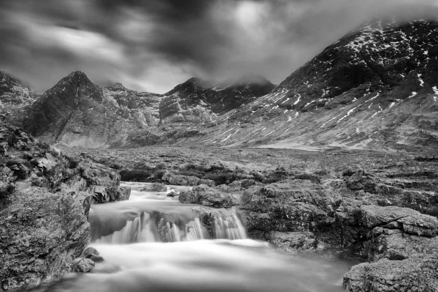08 landscape of isle of skye in scotland