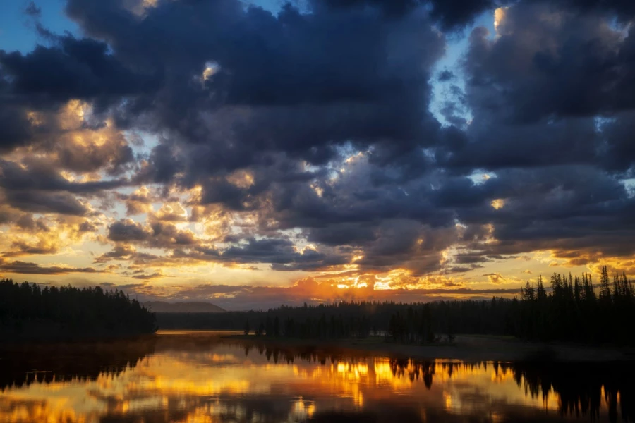 04 paysage du yellowstone en couleur