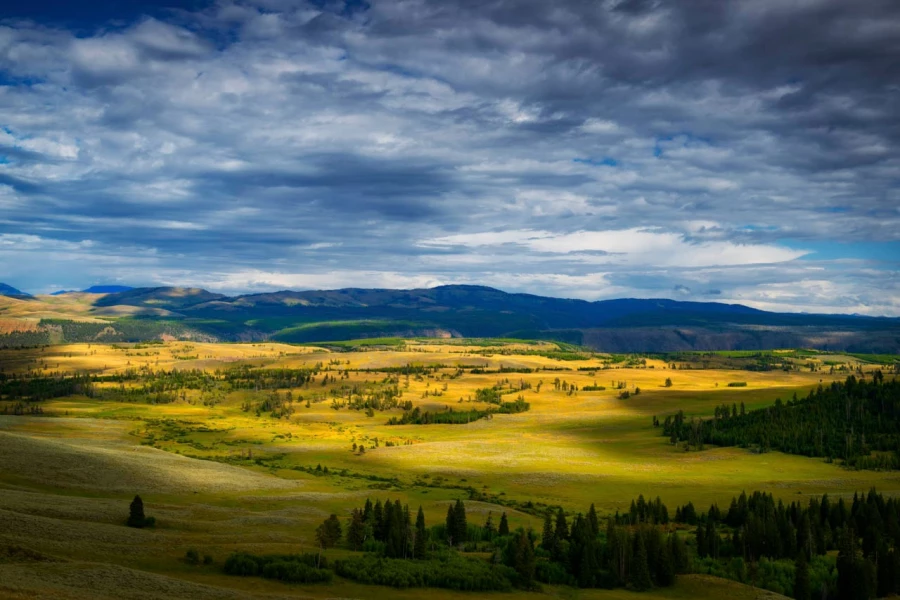 15 paysage du yellowstone en couleur