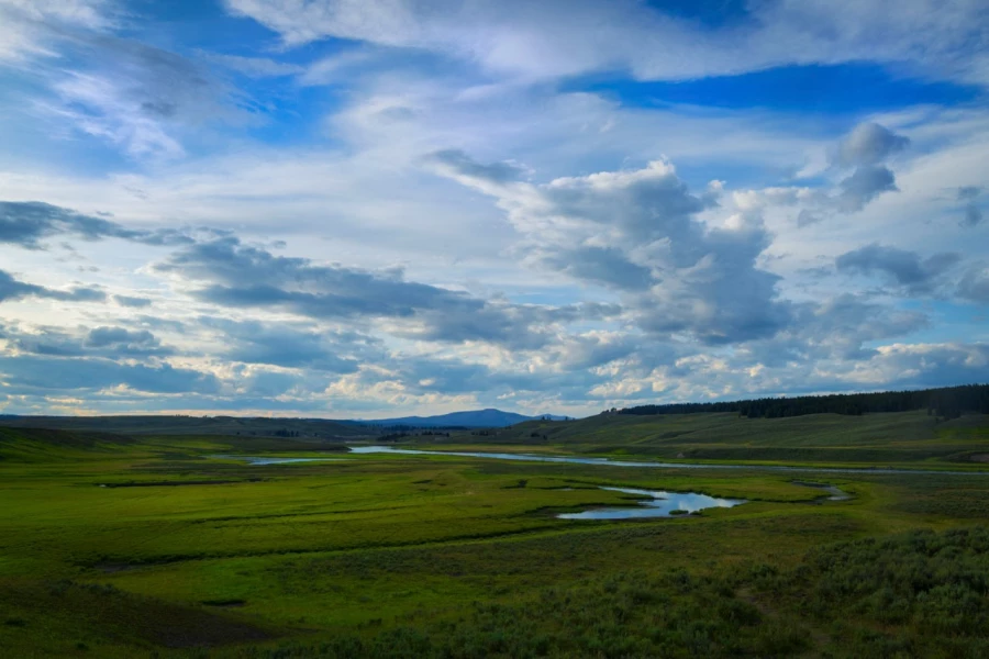 17 paysage du yellowstone en couleur