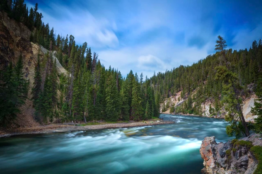 20 paysage du yellowstone en couleur