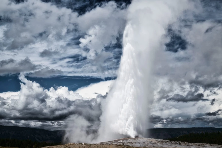 28 paysage du yellowstone en couleur