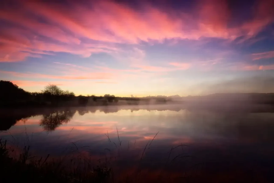 Paysage de la Haute-Saintonge en Charente-Maritime, France en couleur