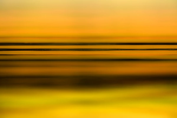 Photo abstraite d'ondulations sur l'eau