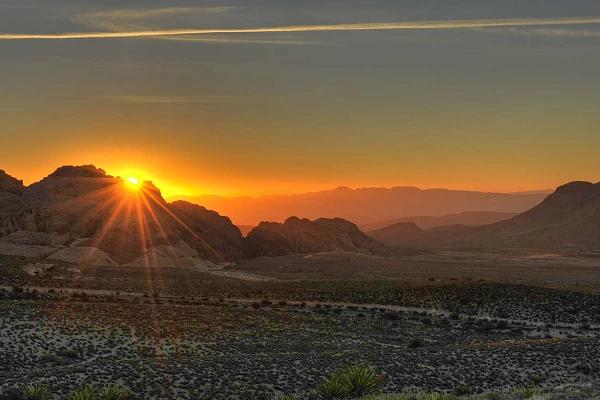 Paysage en couleur de Red Rock Canyon dans l'état du Nevada aux Etats-Unis.