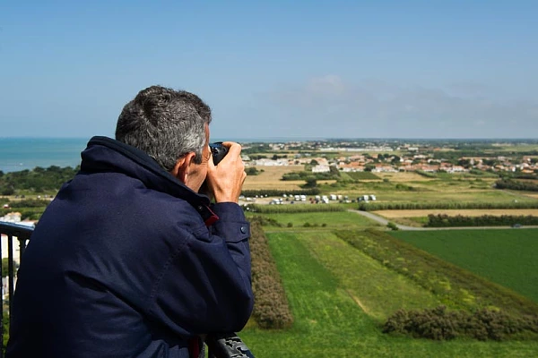 Didier, l'un des participants en haut du phare de l'île de Ré