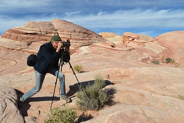Christian, un stagiaire durant un stage de photo de paysages dans Valley of Fire au Nevada.