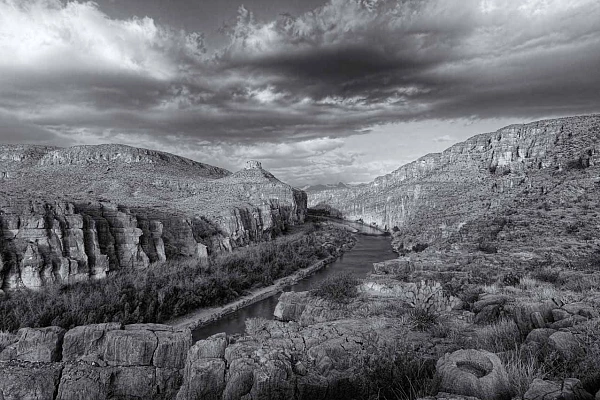Paysage de Big Bend au Texas. La rivière Rio Grande qui constitue la frontière entre le Mexique et les Etats-Unis.