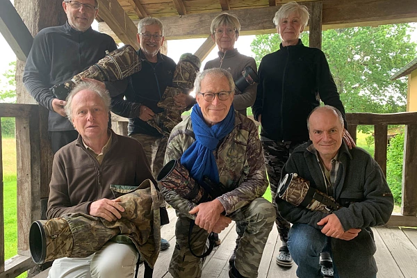 Les participants au stage de photo animalière en affûts flottants du 25 mai 2024 en Dombes.