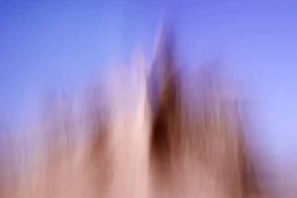 Paysage des Badlands dans le Dakota du Sud en ICM. Photographie d'art en noir et blanc par Amar Guillen, artiste photographe.