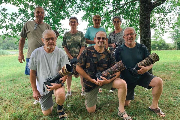 Les participants au stage de photo animalière en affûts flottants du 18 juin 2022 en Dombes.