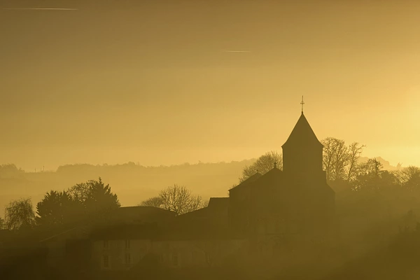 A photo that required  days of preparation and recognition: a village in Haute-Saintonge in the fog in winter.