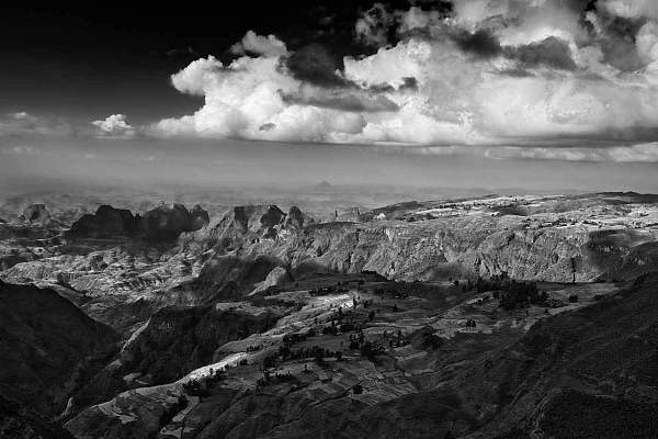 Cette photo d'art des paysages dans le Simiens est artistique.