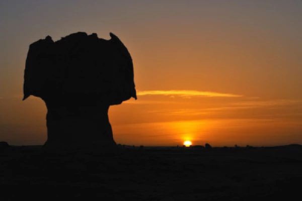 Le désert blanc en Egypte. Photographies par Amar Guillen.