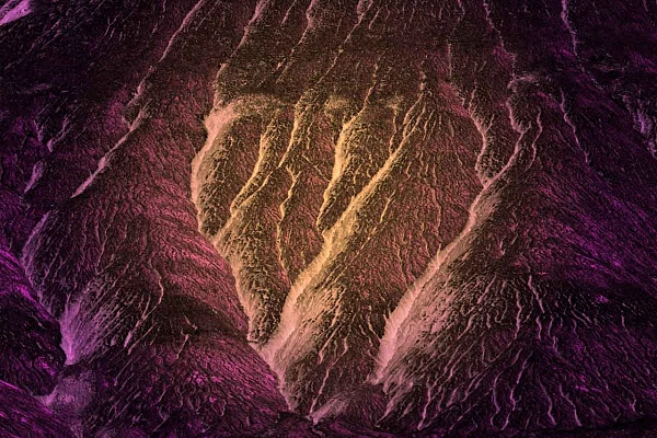 Photographie abstraite réalisée dans Petrified Forest à partir d'une scène naturelle. Photographie par Amar Guillen, artiste photographe.