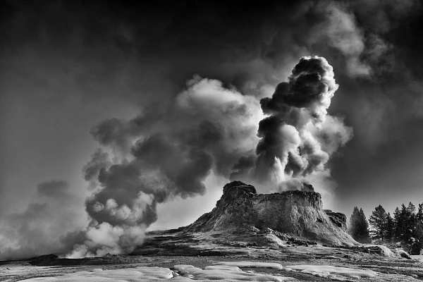 Ces fumerolles photographiées dans le parc national du Yellowstone constituent à mes yeux une belle photo.