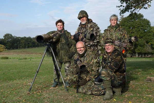 Les participants au voyage de photo animalière consacré au brame du cerf : Patricia, Daniel, Yves, Pascale et Jean-Jacques