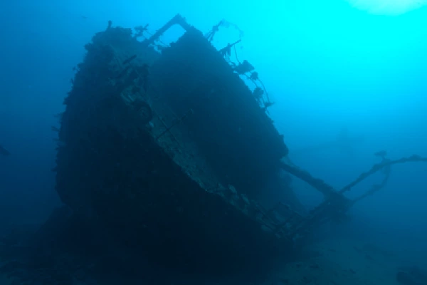 L'épave du Krisoula K. en Mer Rouge. Photographies par Amar Guillen.