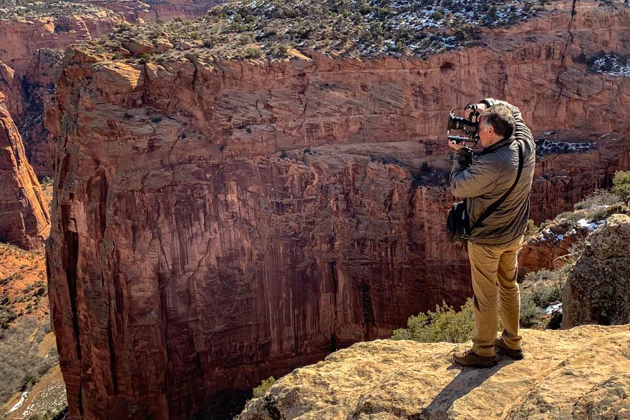 Amar Guillen, photographe professionnel de la nature dans le Canyon de Chelly aux Etats-Unis.